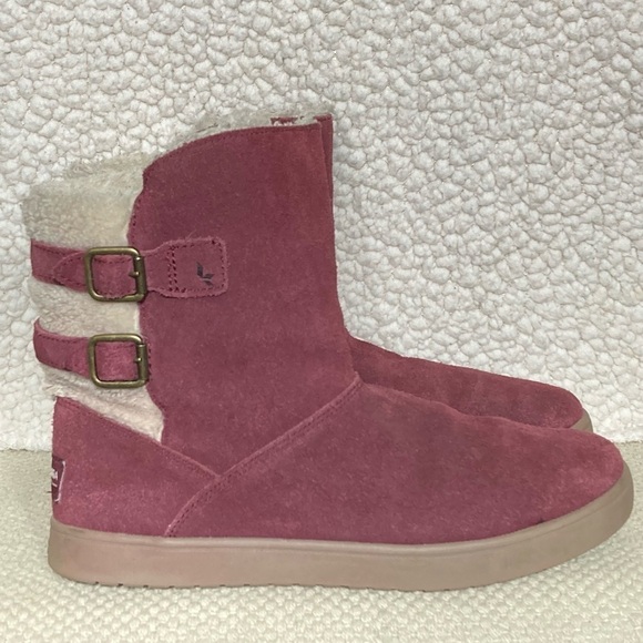 Koolaburra by UGG Kid's Plum Suede w/2 Straps & Fleece Lined Ankle Boots SZ US 3 - Picture 1 of 12